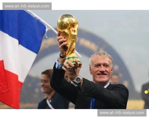 东方巨龙的“不可能任务”：当国足在香榭丽舍的绿茵场邂逅高卢雄鸡